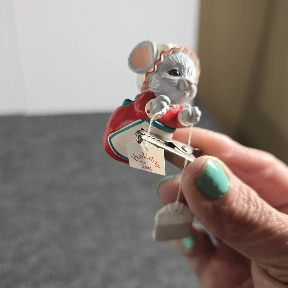 Hallmark Keepsake Ornament 1992 Holiday Teatime‎ Mice Tea Set of 2 QX543-1